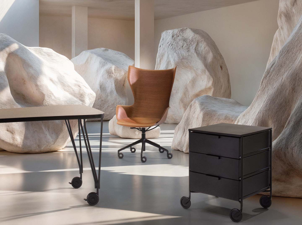 K/Wood křeslo na kolečkách  černá-tmavý jasan